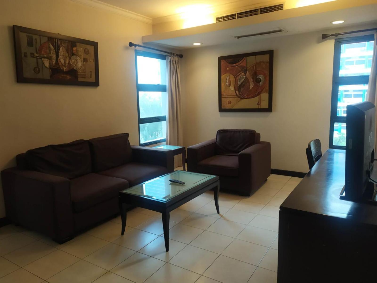Grand Tropic Suites Hotel Jakarta Luaran gambar