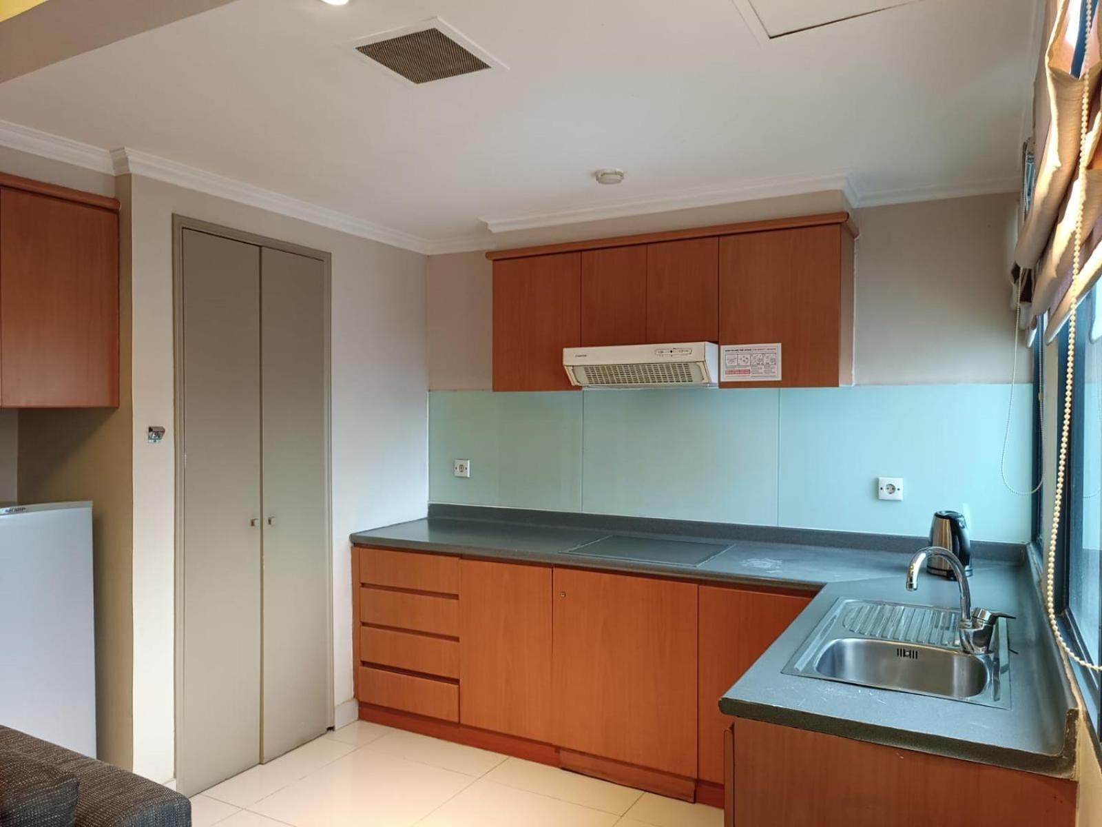 Grand Tropic Suites Hotel Jakarta Luaran gambar