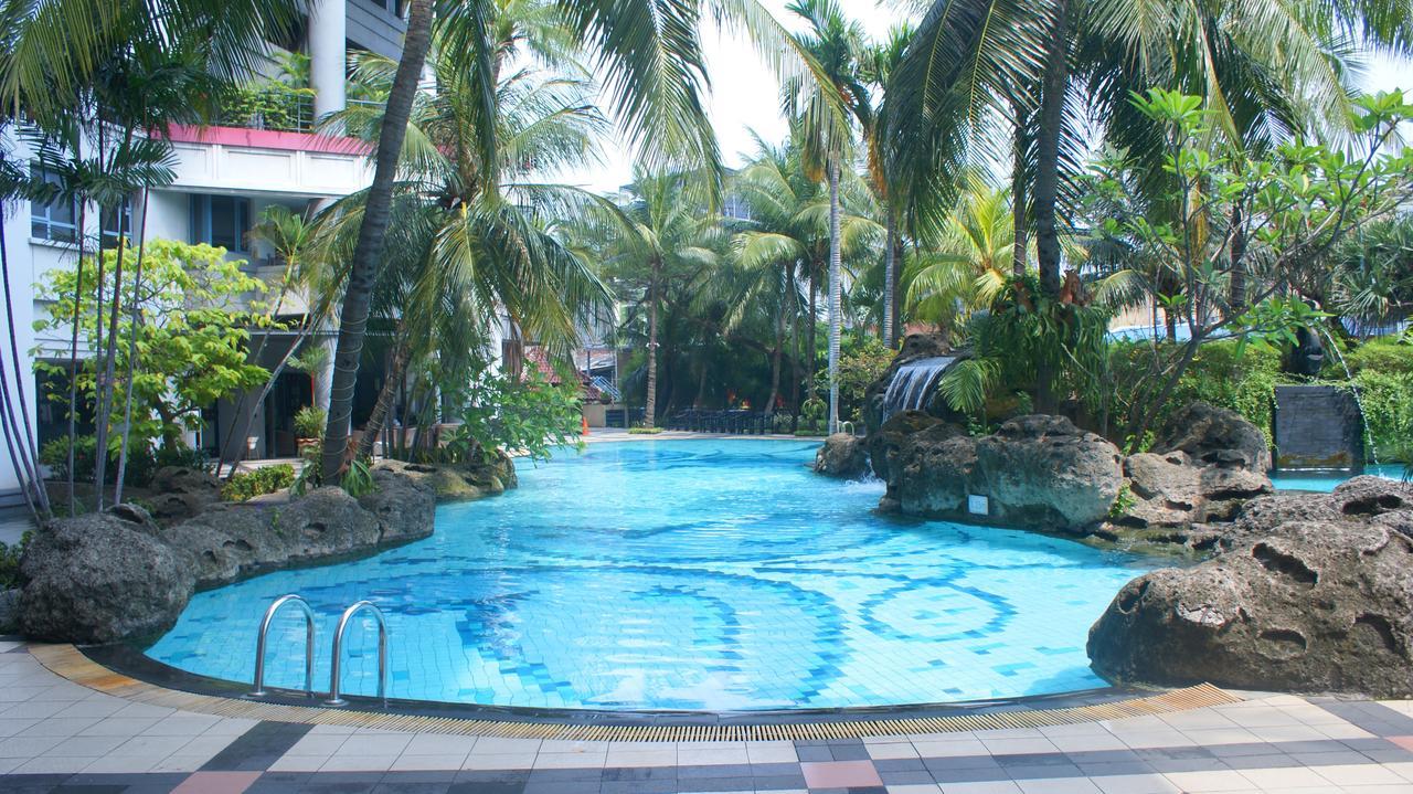 Grand Tropic Suites Hotel Jakarta Luaran gambar